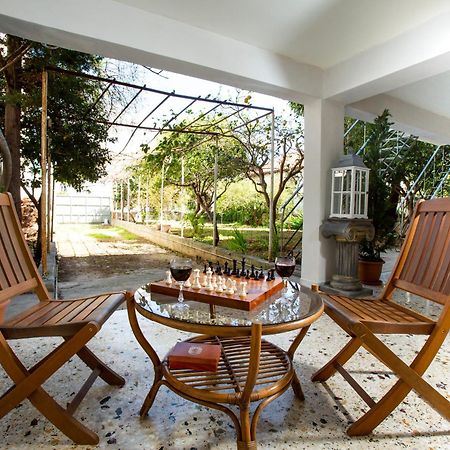Garden House Apartment Аргостолион Екстериор снимка