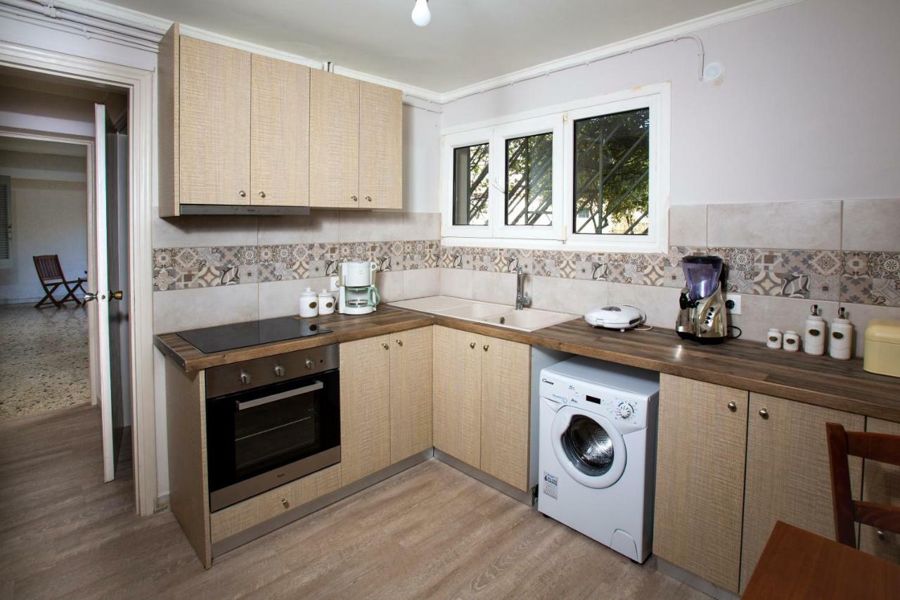 Garden House Apartment Аргостолион Екстериор снимка